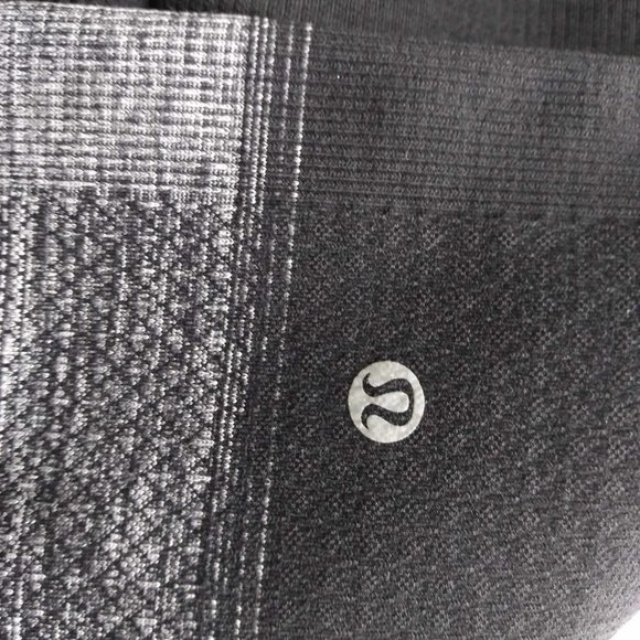 Lululemon Seamlessly Street Crop Heathered Black 4 - Picture 4 of 5